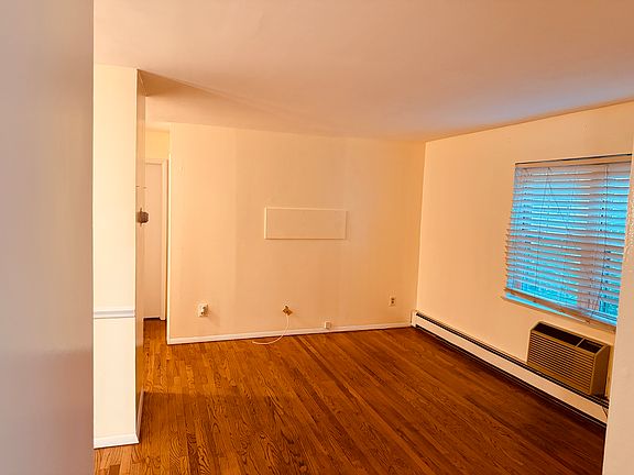 4th image of 11 Belltown Rd #1