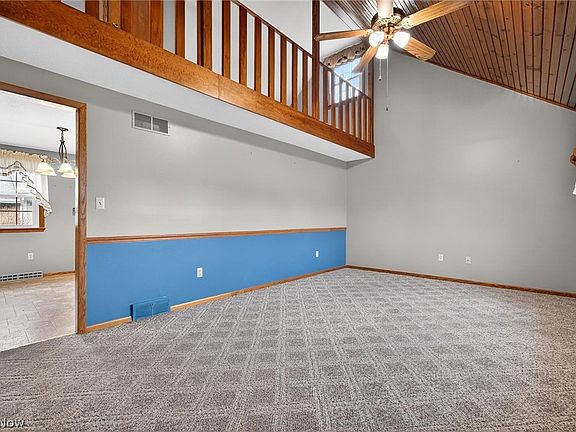 3rd image of 720 Springfield Rd APT D