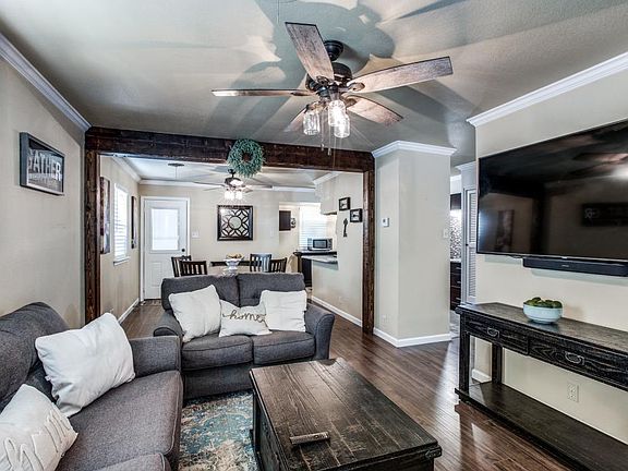 2nd image of 4624 Bonnell Ave