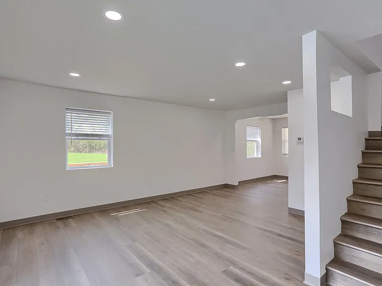 153 Kathleen Dr #1 — Photo 11