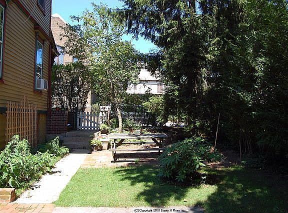 3rd image of 285 Sea Cliff Ave