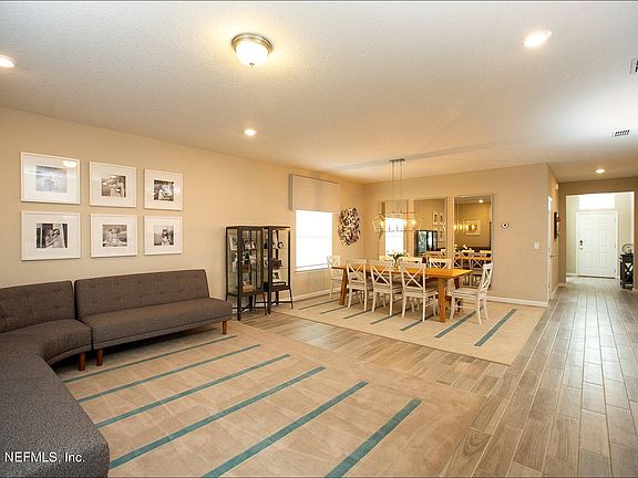 4th image of 1628 Mathews Manor Dr