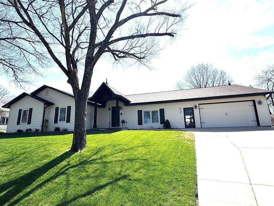 1st image of 8 Midview Drive