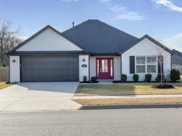 (undisclosed Address), Fayetteville, AR 72703