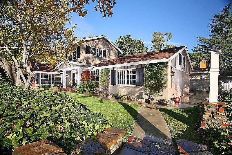 1st image of 3555 Paraiso Way