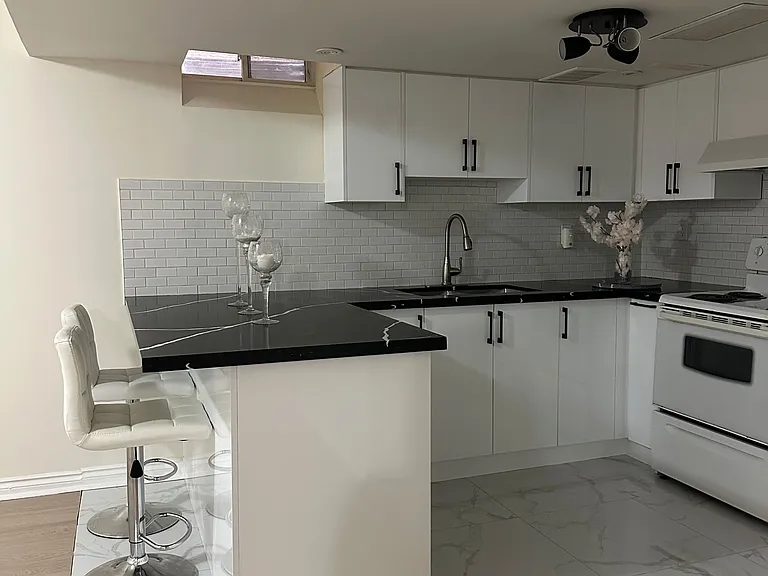 54 Kentview Cres #BASEMENT — Photo 6