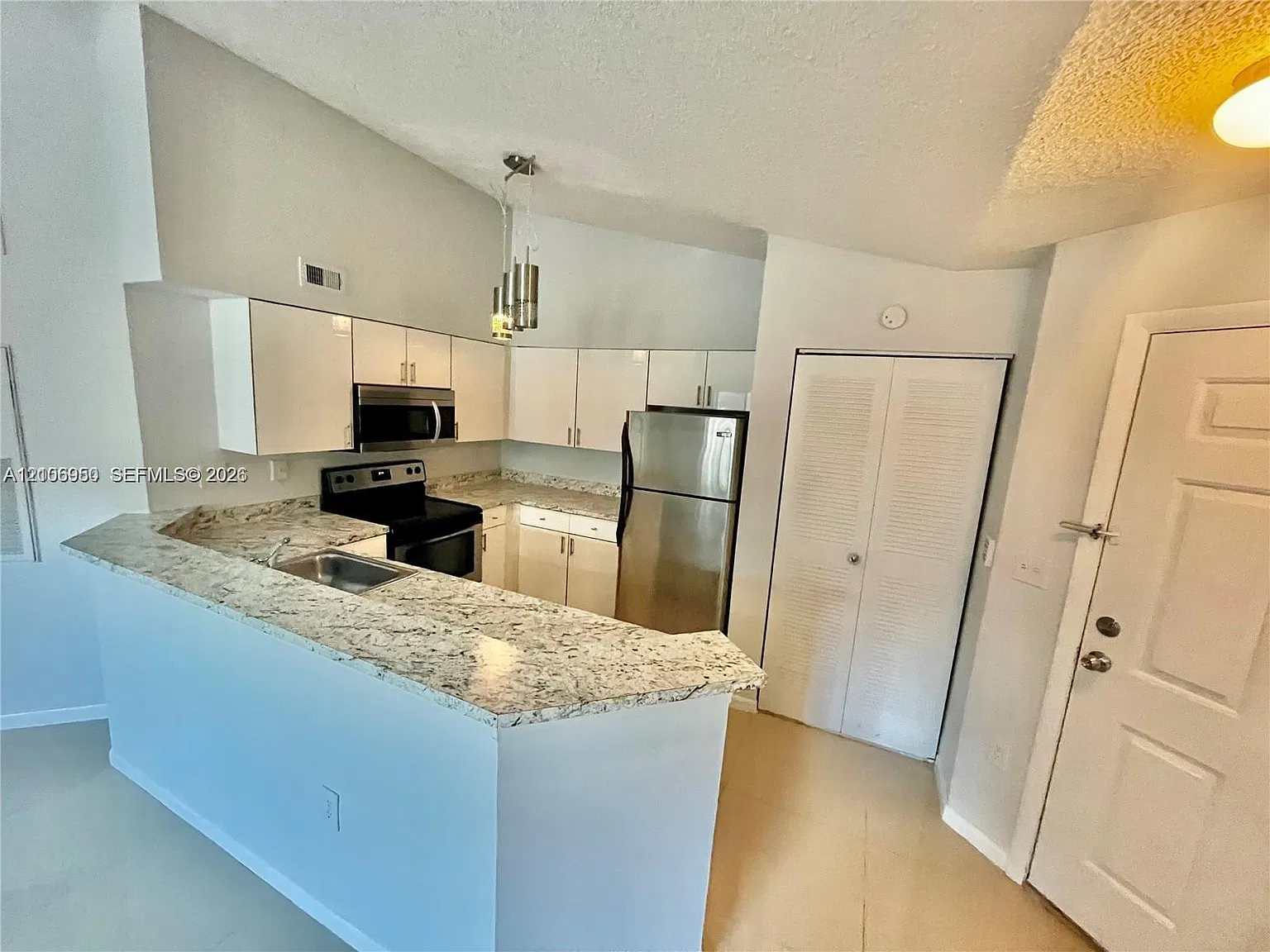 Marina Oaks Condo — Photo 2