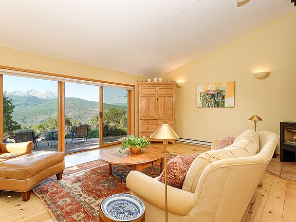 4th image of 1680 Sunset Ln