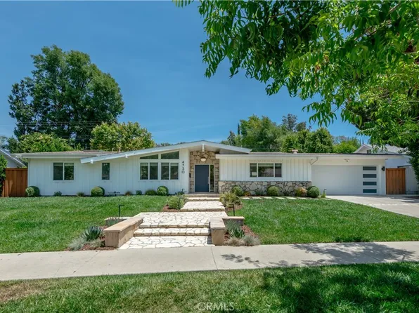 4730 Degovia Ave, Woodland Hills, CA 91364