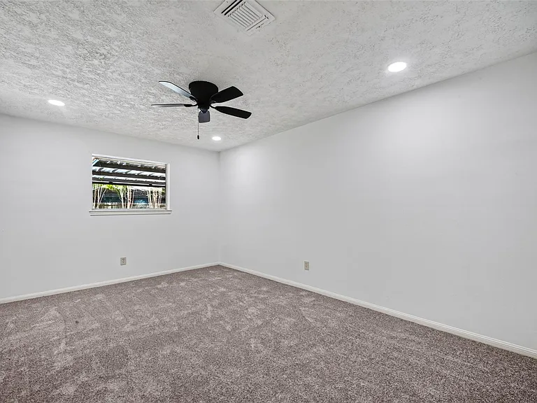 3910 Chile Dr — Photo 25