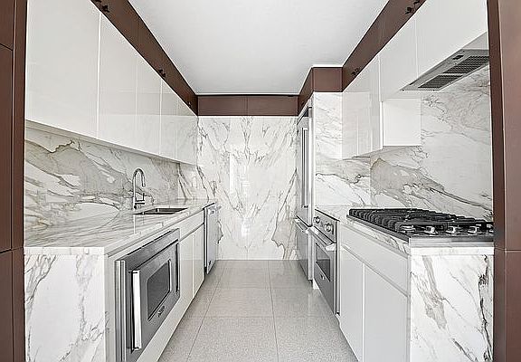 5th image of 22 Renwick St Unit Penthouse 2