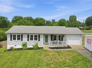 200 Creeksedge Ct, Winston Salem, NC 27105