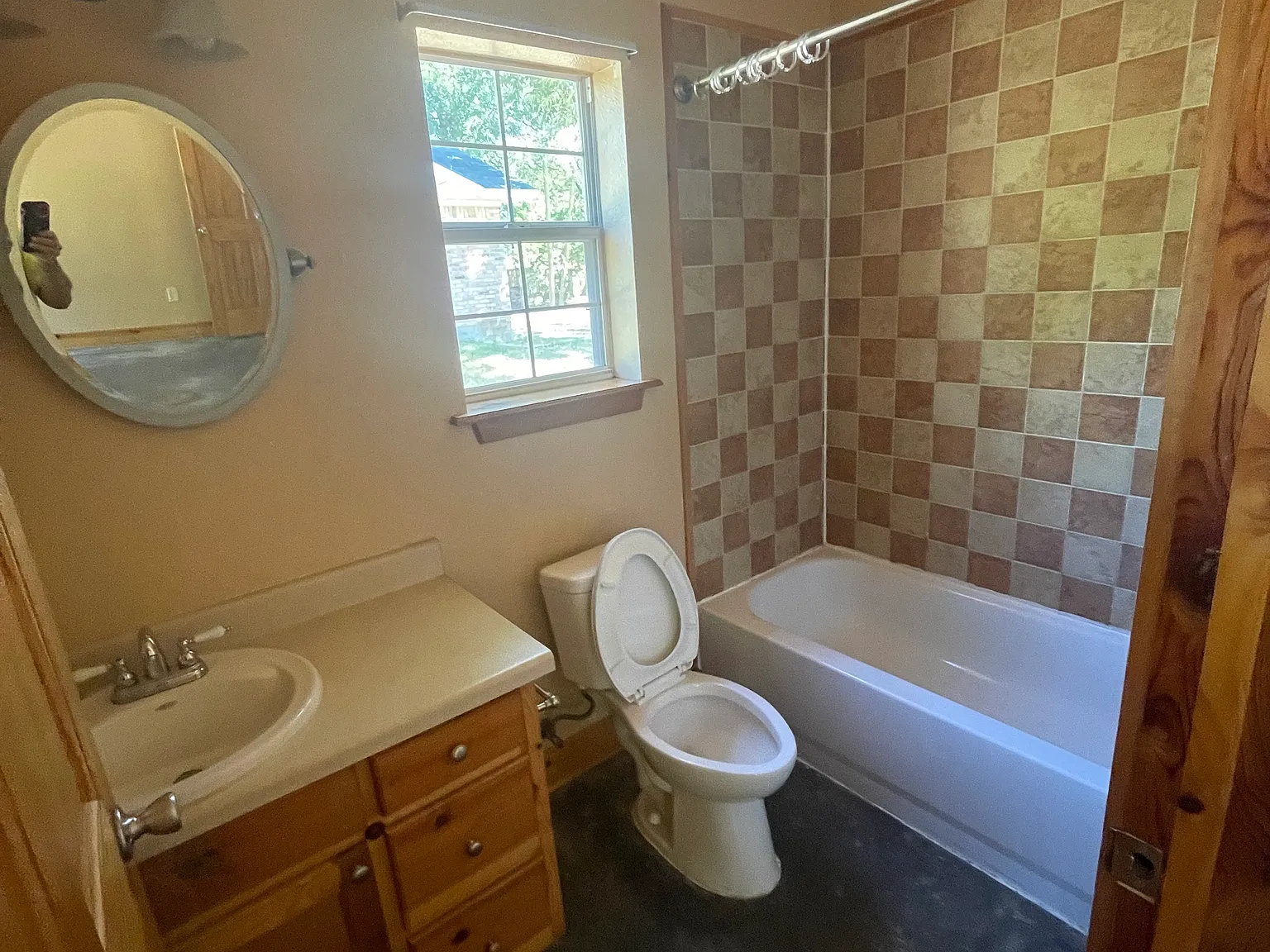 3 bed, 1180 sqft, $1,750 — Photo 4