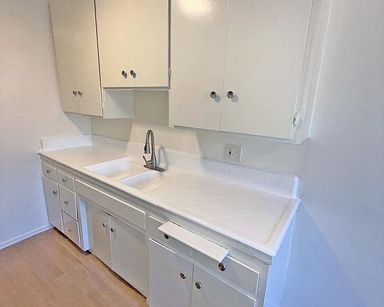 5th image of 3685 Mentone Ave APT 18
