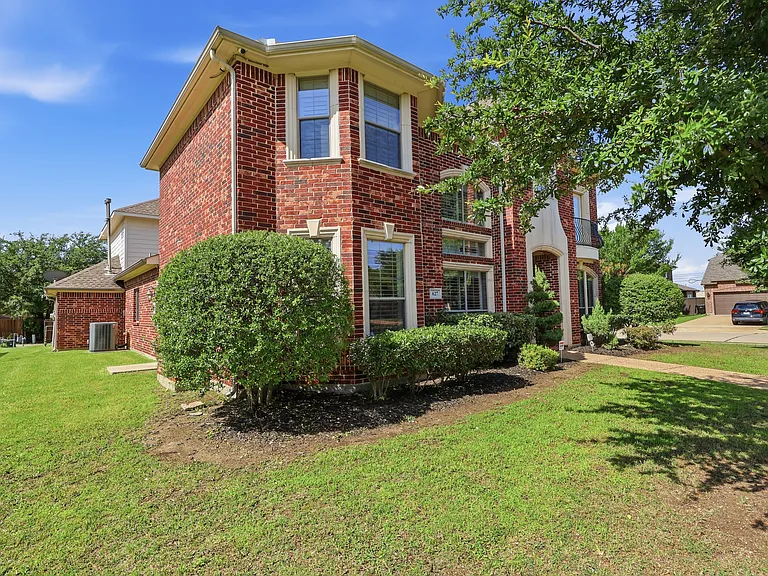 627 Seymour Dr — Photo 45