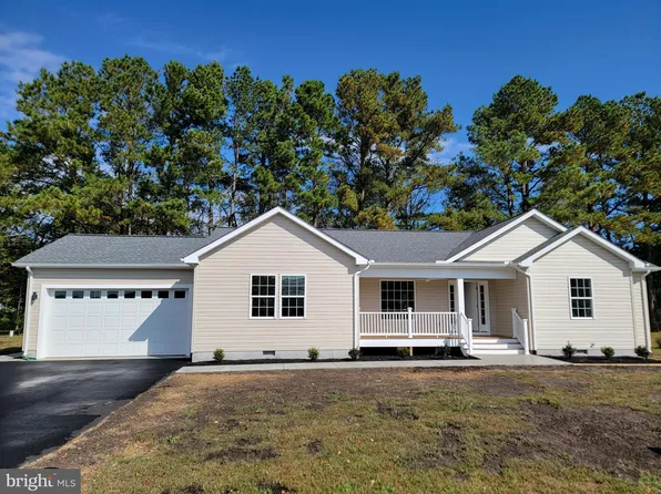131 Hollywood Dr, Ocean View, DE 19970