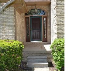 50409 Hunters Creek Trl, Shelby Township, MI 48317