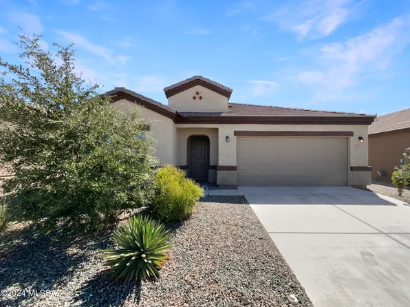 8704 N Egrets Rest Ln, Tucson, AZ 85742