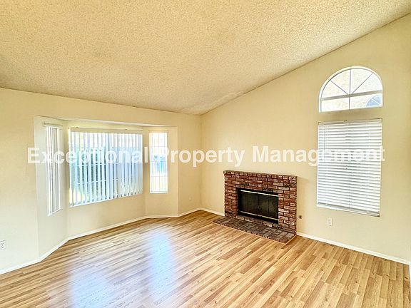 3rd image of 3032 Chablis Ave