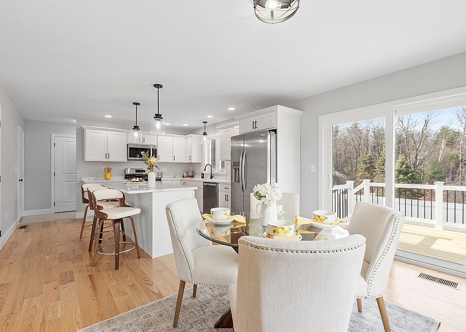 1st image of 711 Massachusetts Ave #2