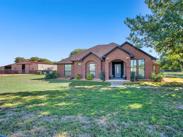 501 N Van Zandt St, Tioga, TX 76271