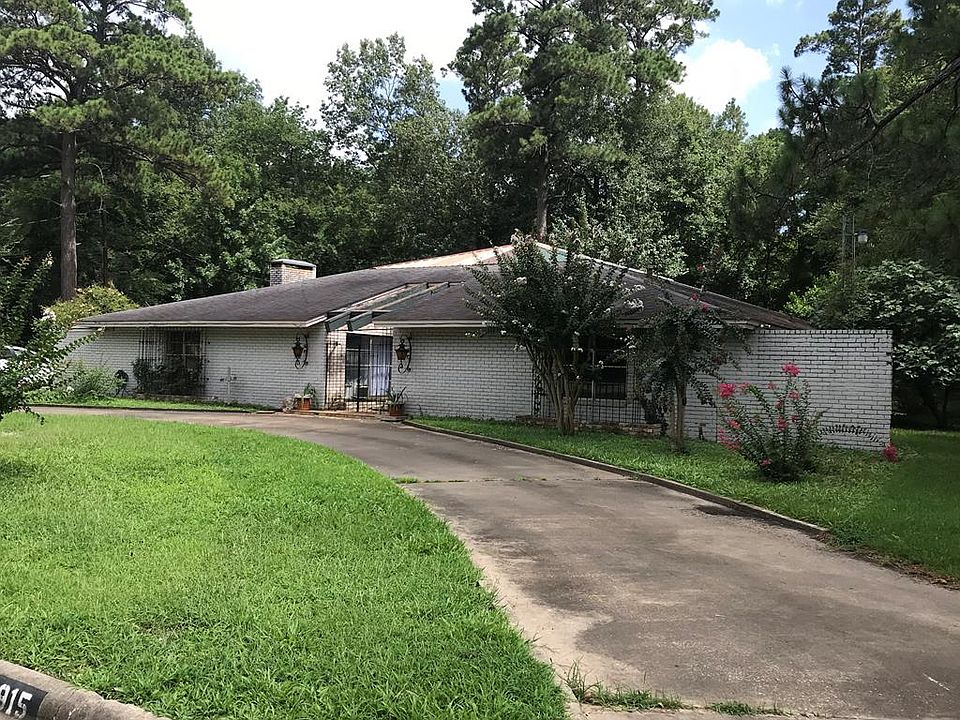 1st image of 915 Markus Ave