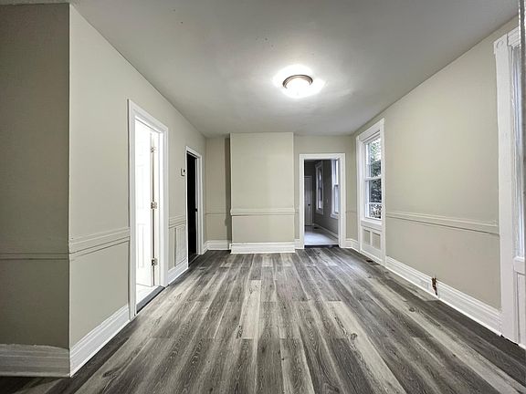 3rd image of 34 Vermont Ave #2