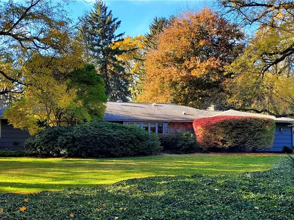 205 Esplanade Dr, Rochester, NY 14610