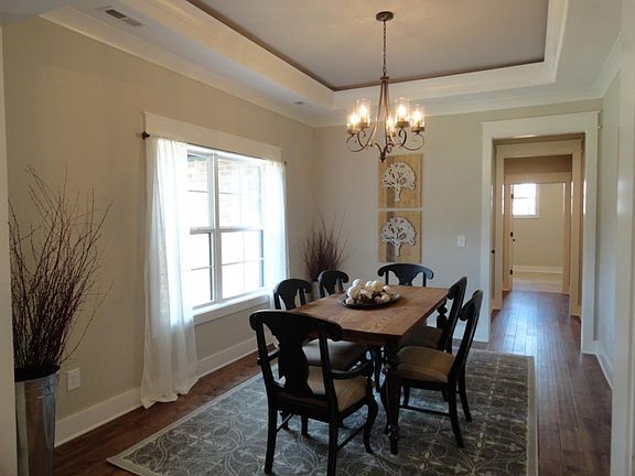 5th image of 5245 Hester Ct