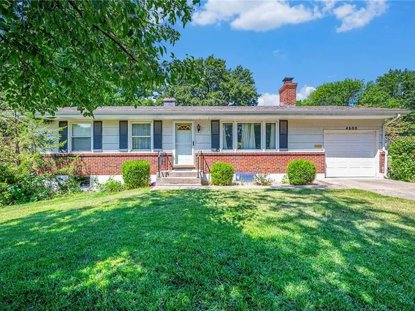 4600 NE Chouteau Dr, Kansas City, MO 64117