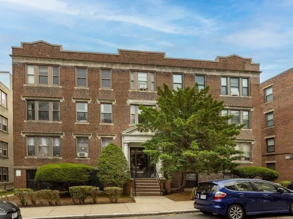 7 Lothian Rd APT 8, Boston, MA 02135