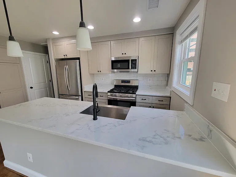 110-5 E Reed Ave — Photo 10
