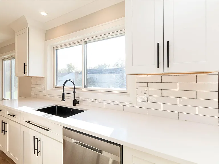 5485 Hammersmith Dr — Photo 12
