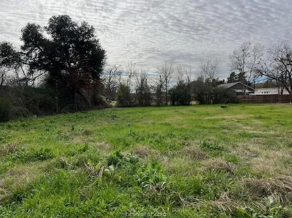 505 Legion Ct, Bryan, TX 77803