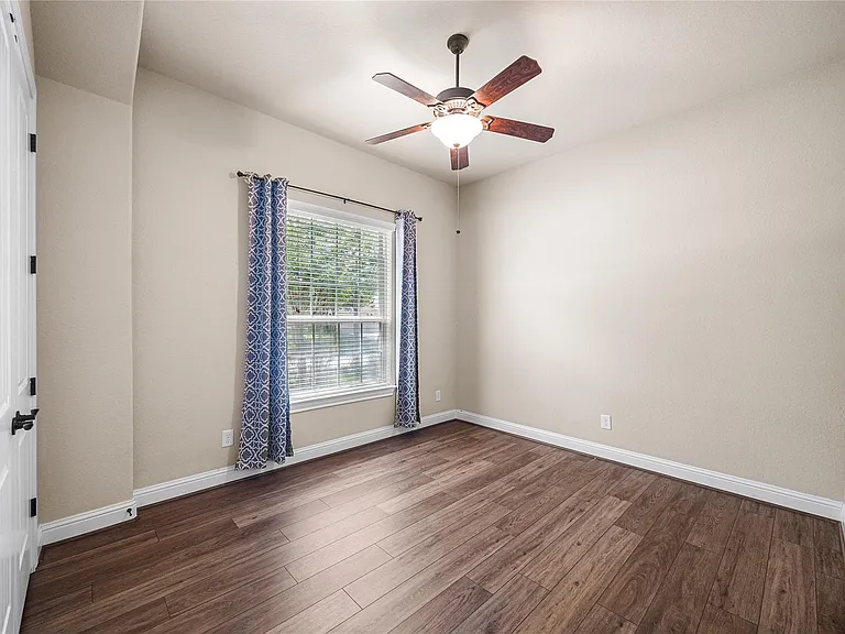 9614 Blackberry Terrace Dr — Photo 31