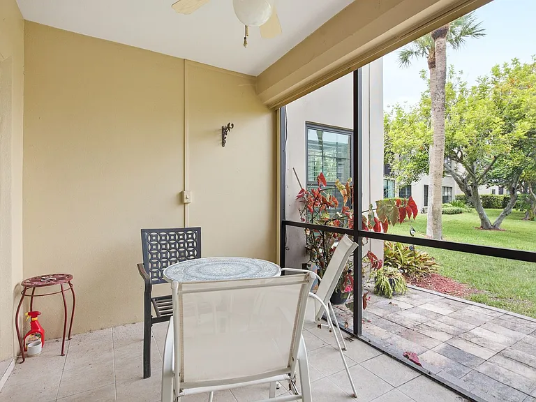 2453 Egret Blvd #1 — Photo 25