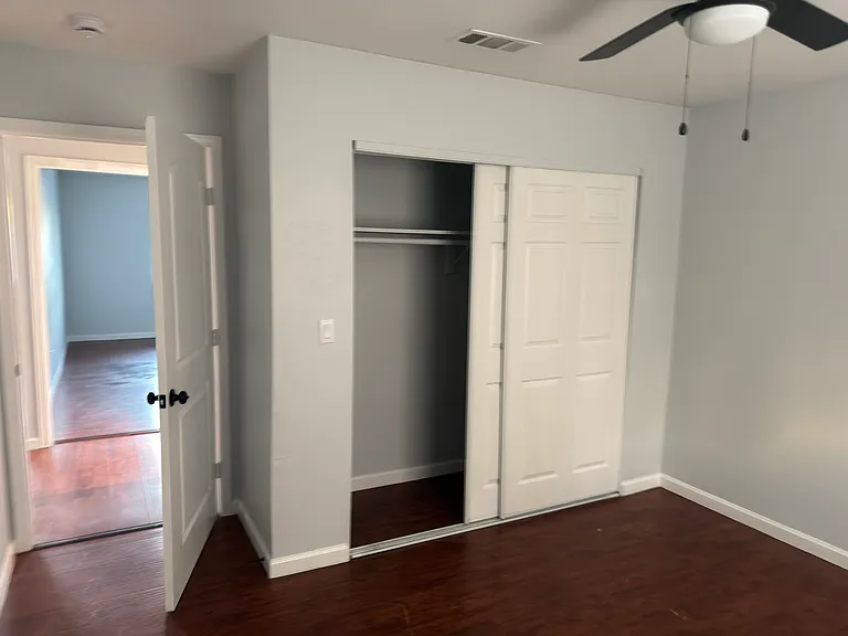 737 Washington Ln — Photo 12