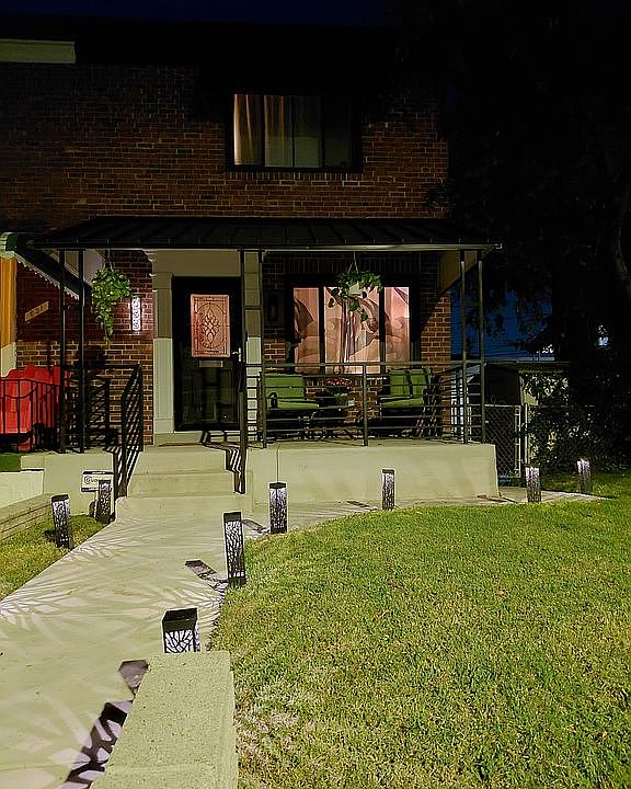 2nd image of 633 Hillview Rd