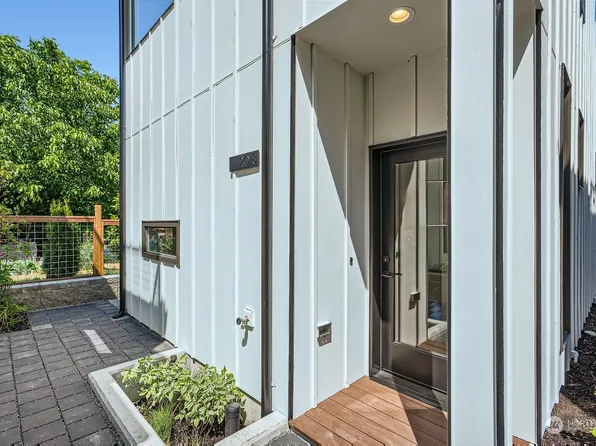 2018 19th Avenue S, Seattle, WA 98144