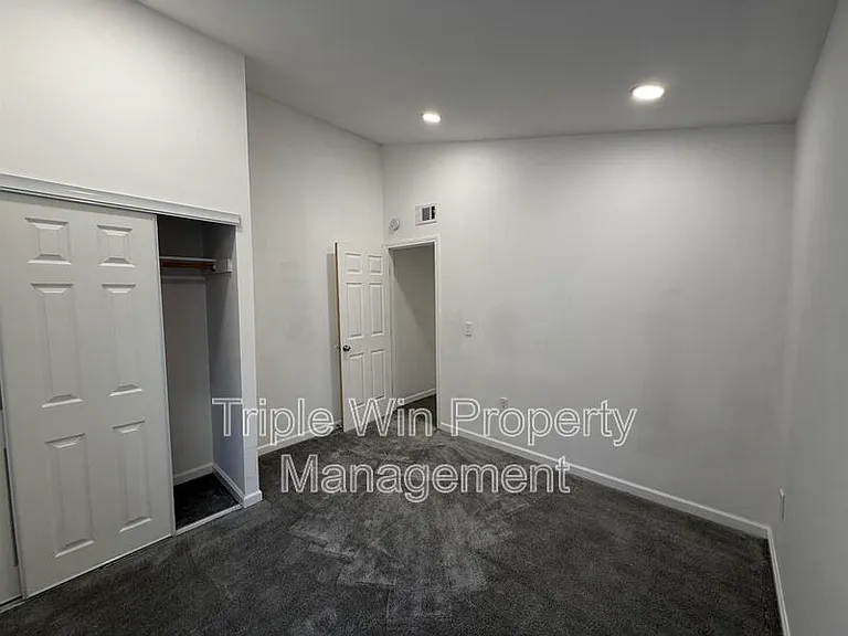 1332 Langholm Dr — Photo 17