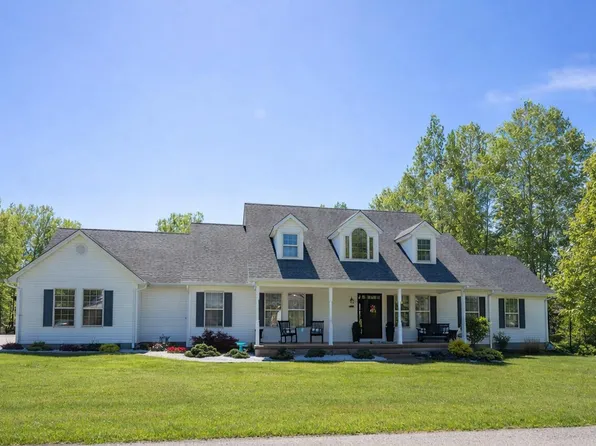 135 Arrowhead Dr, Morehead, KY 40351