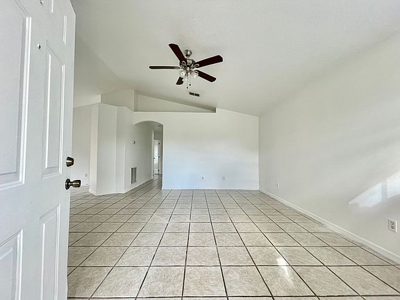 3rd image of 59 Vanna Ct