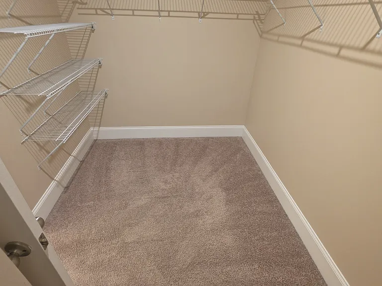 1449 Pond Overlook Dr — Photo 12