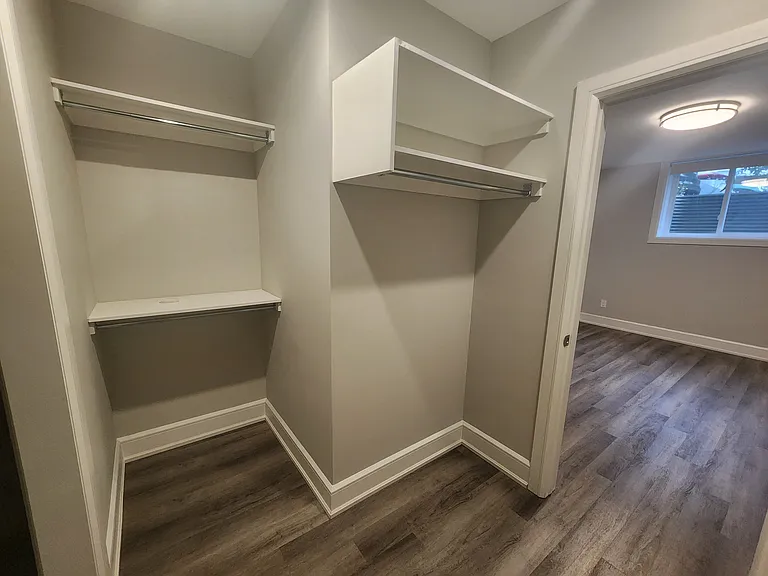 341 Tweedsmuir Ave #D — Photo 11