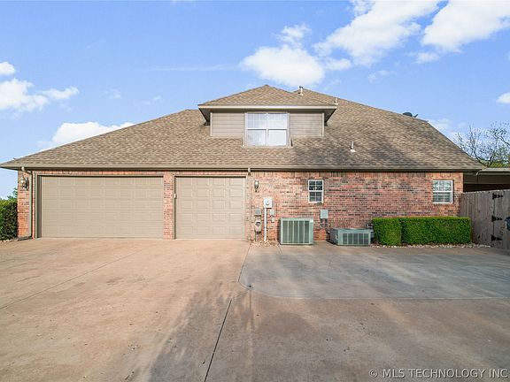 3rd image of 12550 Kathy Ln