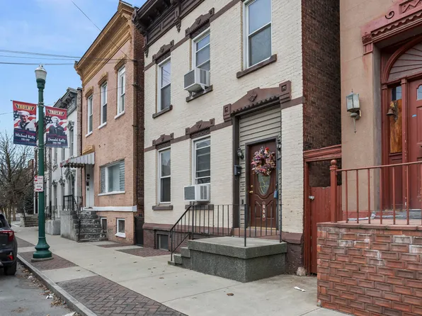 445 1st Street, Troy, NY 12180