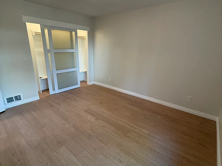 2367 NW Kearney St #1 — Photo 15