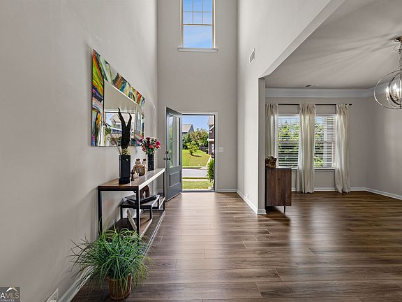 3rd image of 23 Carrington Way