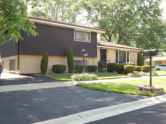 2nd image of 8900 Meade Ave