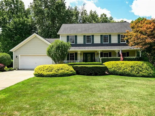 8893 Starlight Dr, Macedonia, OH 44056